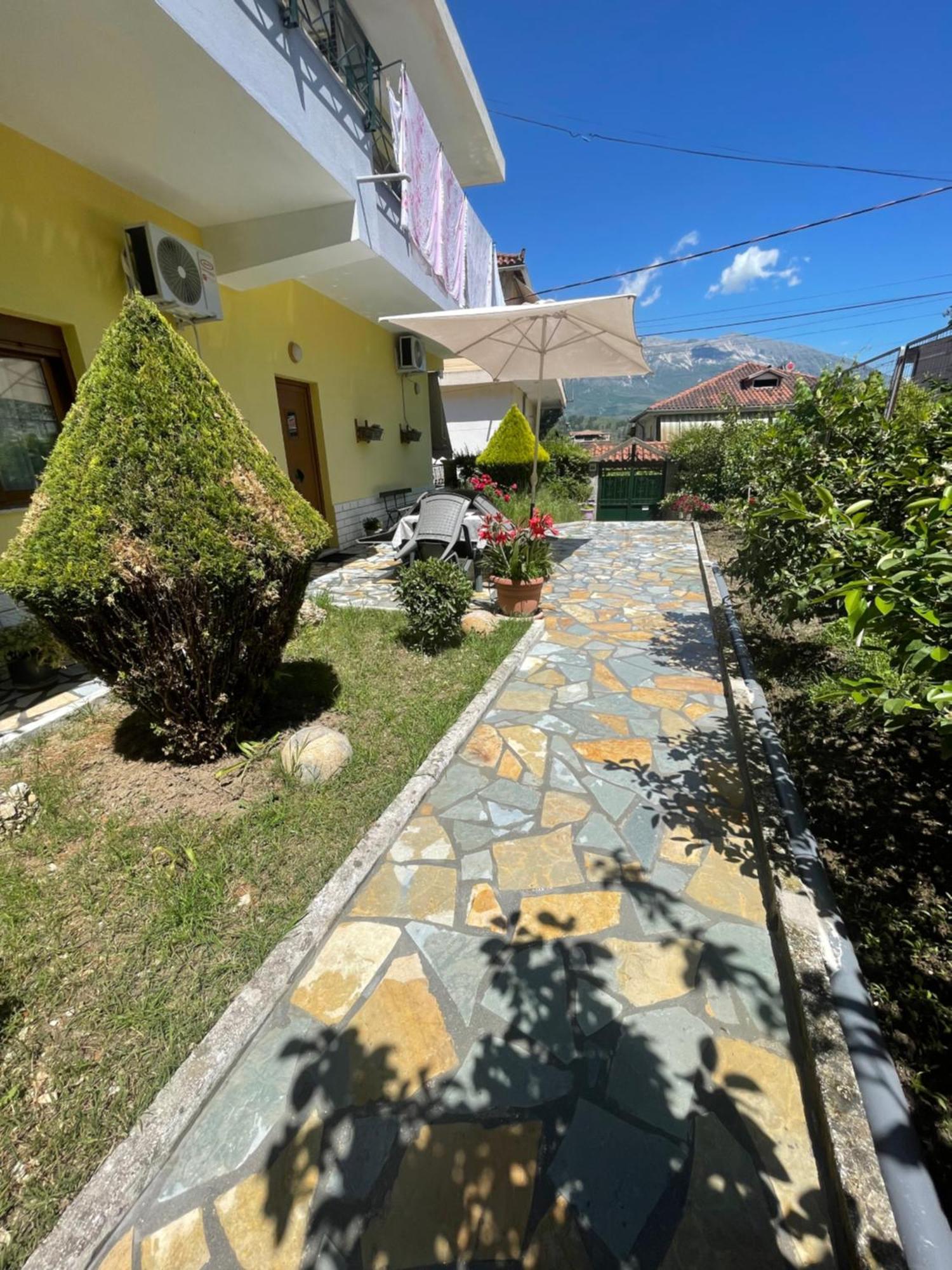 Artur'S Apartment Gjirokaster Ngoại thất bức ảnh