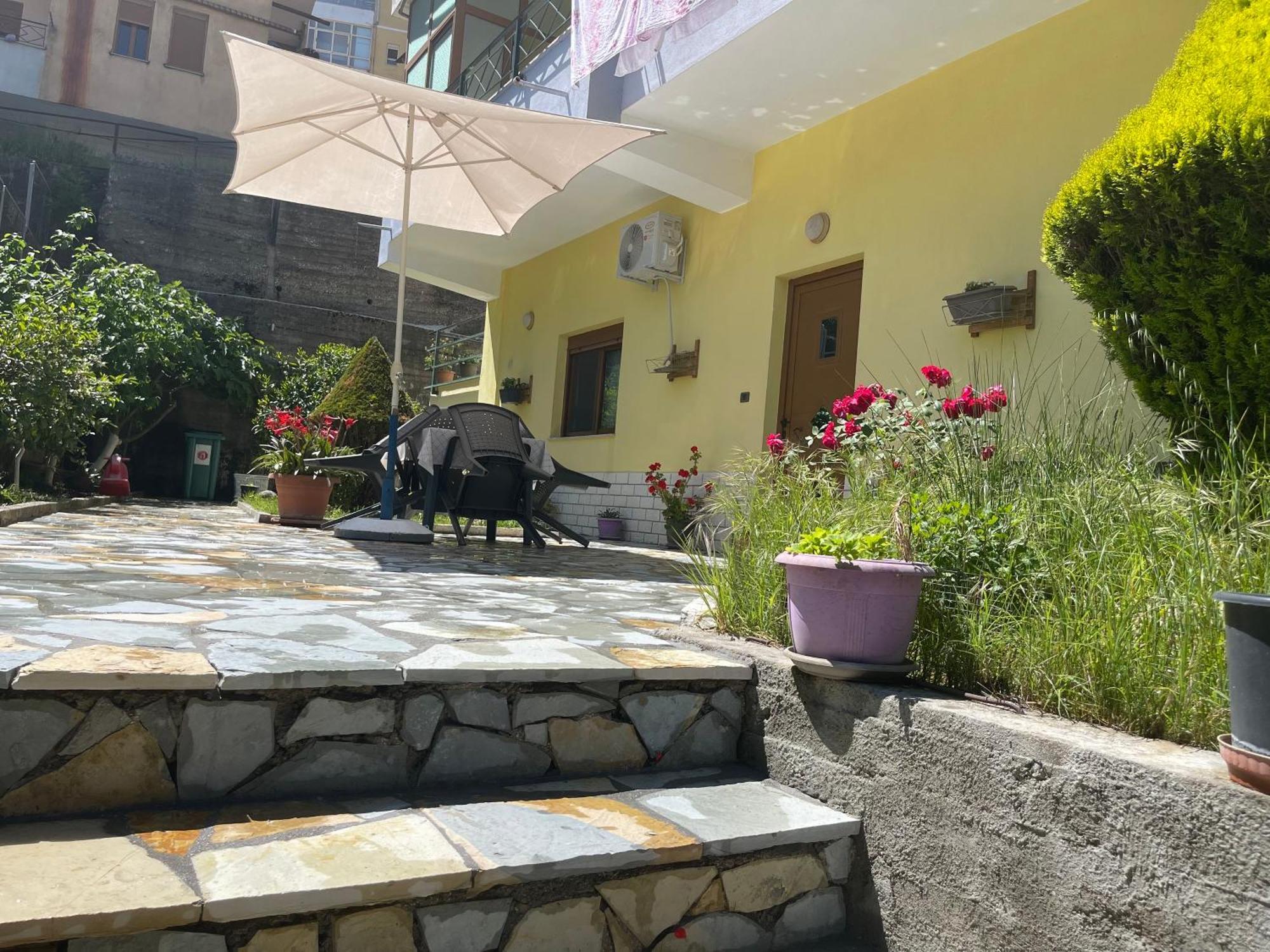 Artur'S Apartment Gjirokaster Ngoại thất bức ảnh