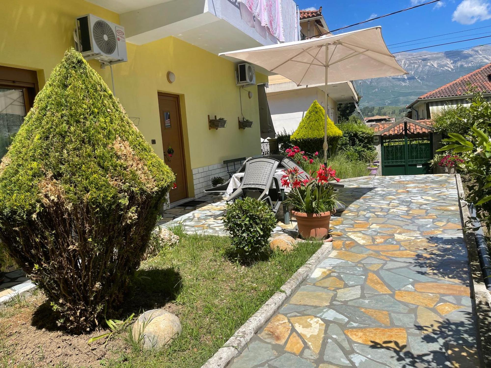 Artur'S Apartment Gjirokaster Ngoại thất bức ảnh